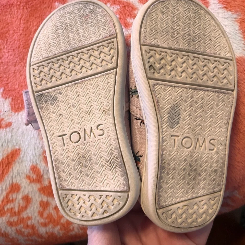 TOMS Kids' Lavender Bugs 🐞 Slip-Ons